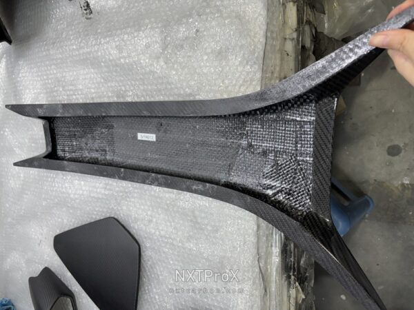 Mclaren 720S  coupe Novitec roof scoop dry carbon novitec style