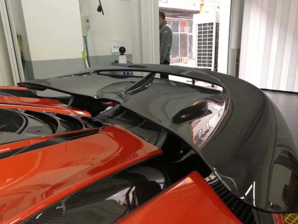 Mclaren 720S  mansory dry carbon spoiler