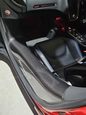 Mclaren  GT DRY carbon door sills
