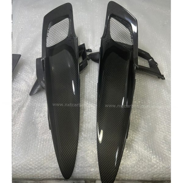 Mclaren 720S OEM rear engine vent 2pcs  dry carbon