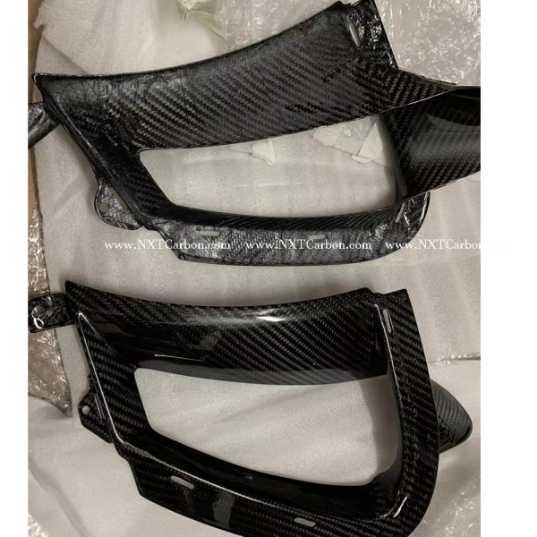未6 Mclaren 720S front bumper vent 2pcs /set dry carbon