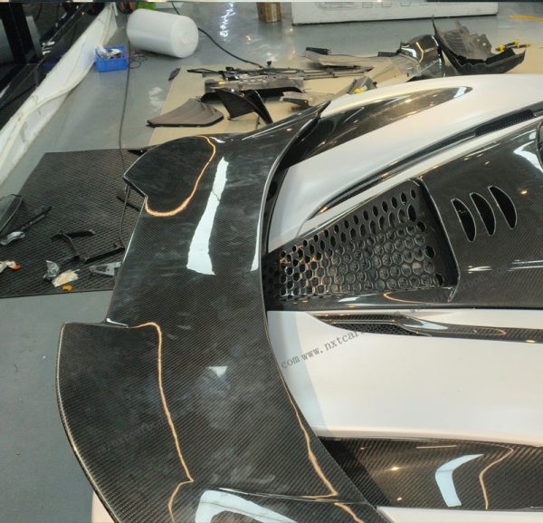 765lt-1 Mclaren 765lt body kit -5