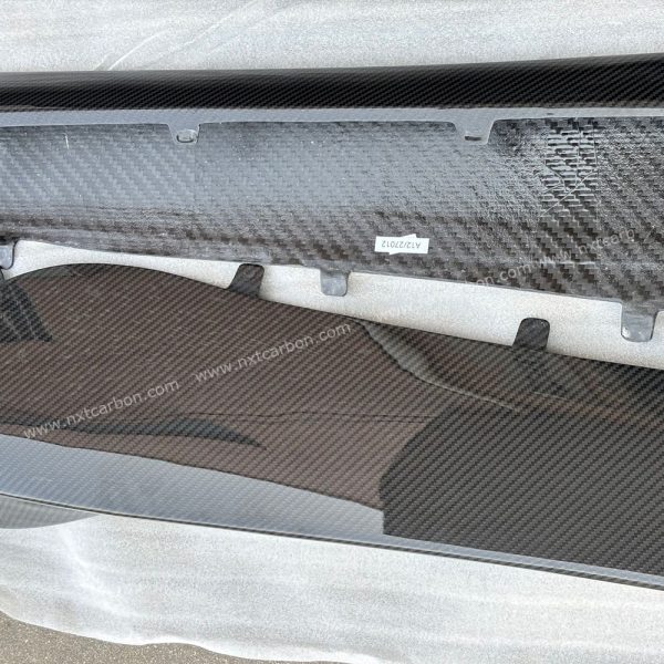 Mclaren GT side skirts-2