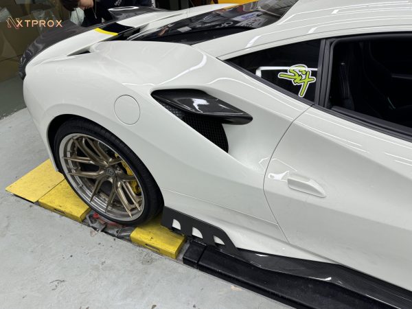 Ferrari F8 keyvany style dry carbon kit front lip  side skirts  spoiler rear diffuser