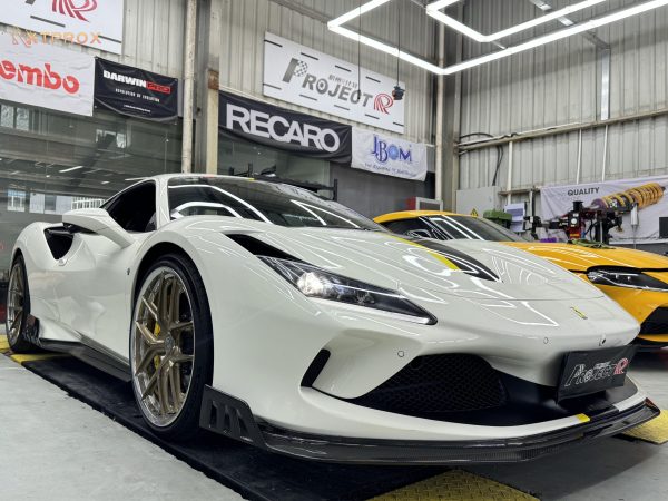 Ferrari F8 keyvany style dry carbon kit front lip  side skirts  spoiler rear diffuser