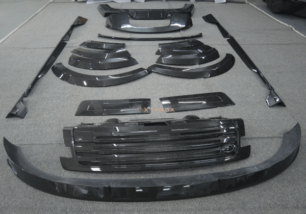 land rover Dry Carbon Fiber Full Body Kit for 2023+ Range Rover - Aerodynamic Front Lip Spoiler, Side Skirts, Fender Flares & Rear Diffuser OEM Fitment)