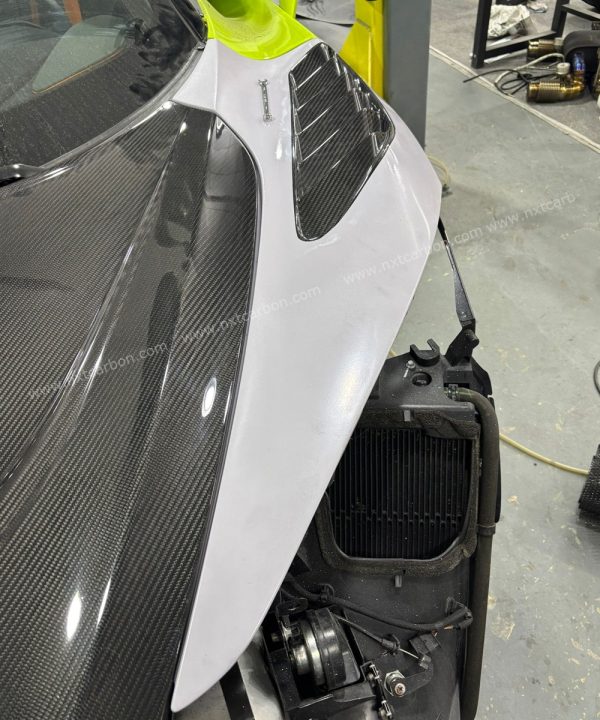 Vorsteiner-Design Dry Carbon Fiber Fenders for McLaren 720S - Precision OEM Fitment Guaranteed, Aerodynamic Wheel Arch Covers