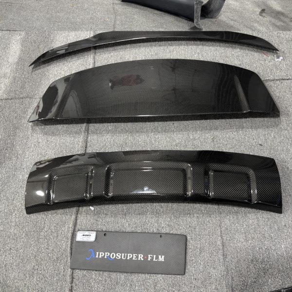 Dry Carbon Fiber Full Body Kit for Rolls-Royce Cullinan UFO Edition - Front Lip Spoiler, Rear Diffuser, Roof Spoiler & Aerodynamic Enhancement (OEM+ Fitment)