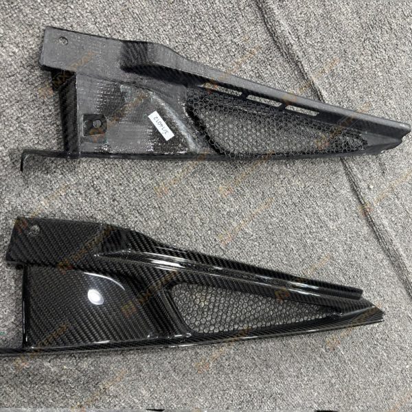 McLaren 720S Spider Dry Carbon Fiber Side Vent – 2PCS Set | Perfect Fitment | High-Quality OEM Replacement