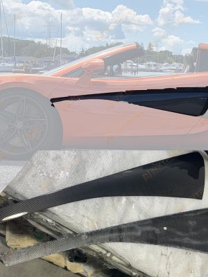 570s dry carbon door panel trim