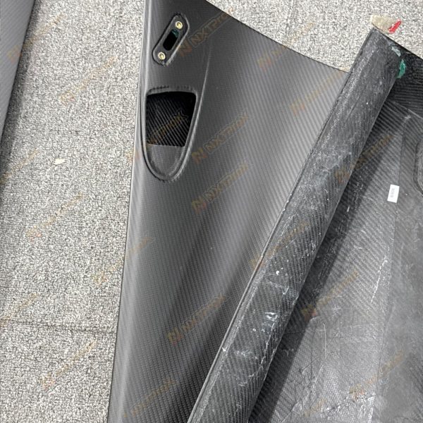 720s door pane details