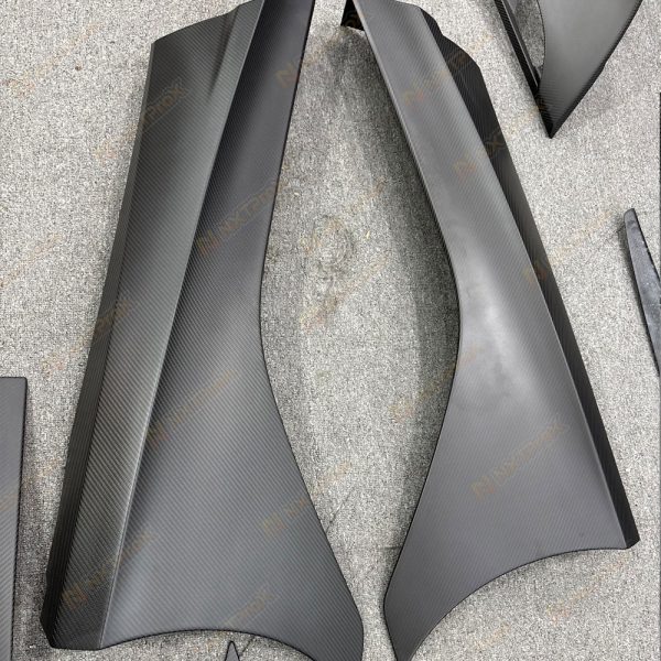 McLaren 720S Dry Carbon Exposed Door Outer Panel  trim 2pcs/set replacment